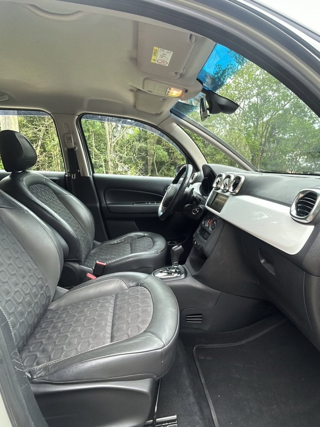 Air Cross Shine 1.6 Flex — conforto e espaço de sobra!Carro completíssimo, e com um design moder(3)