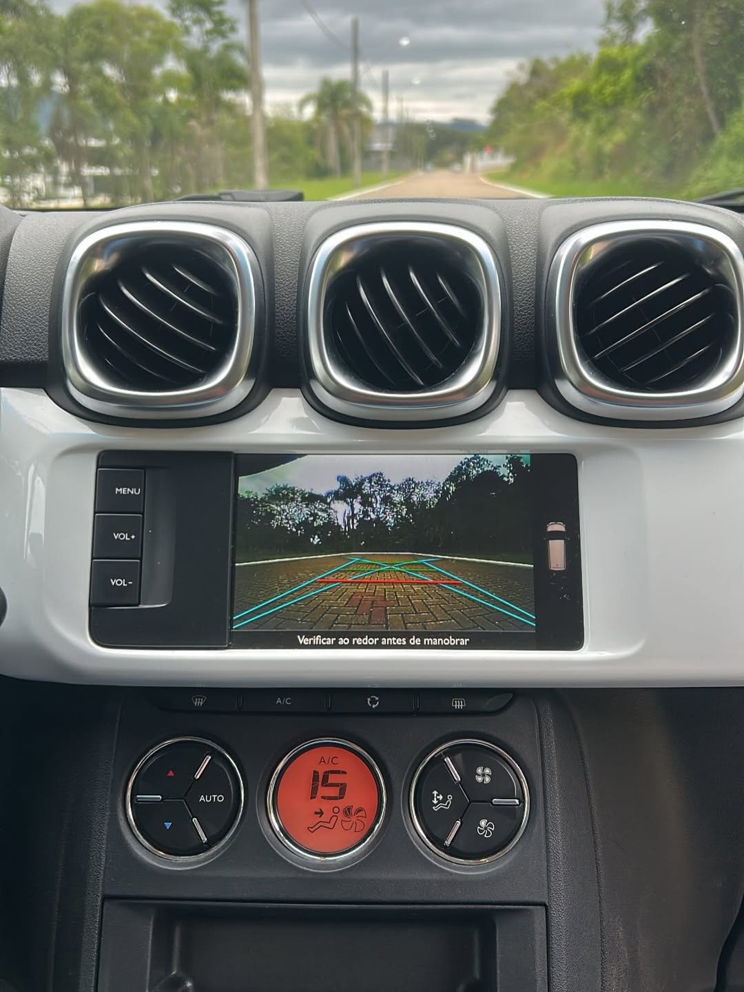 Air Cross Shine 1.6 Flex — conforto e espaço de sobra!Carro completíssimo, e com um design moder(4)