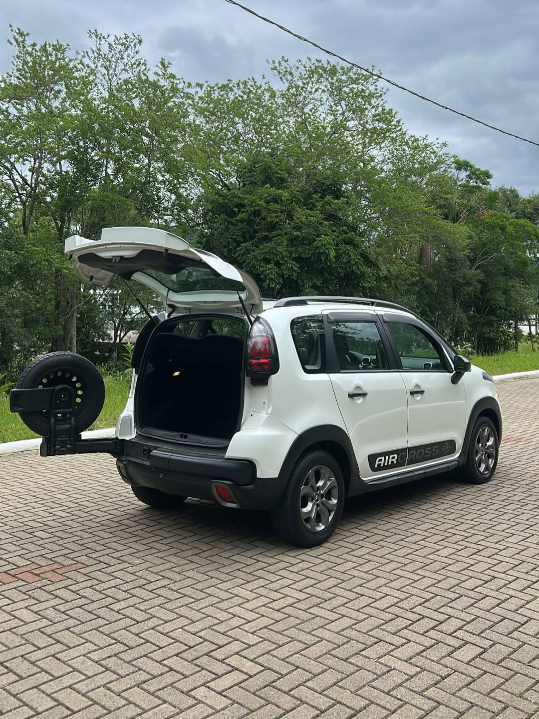 Air Cross Shine 1.6 Flex — conforto e espaço de sobra!Carro completíssimo, e com um design moder(5)