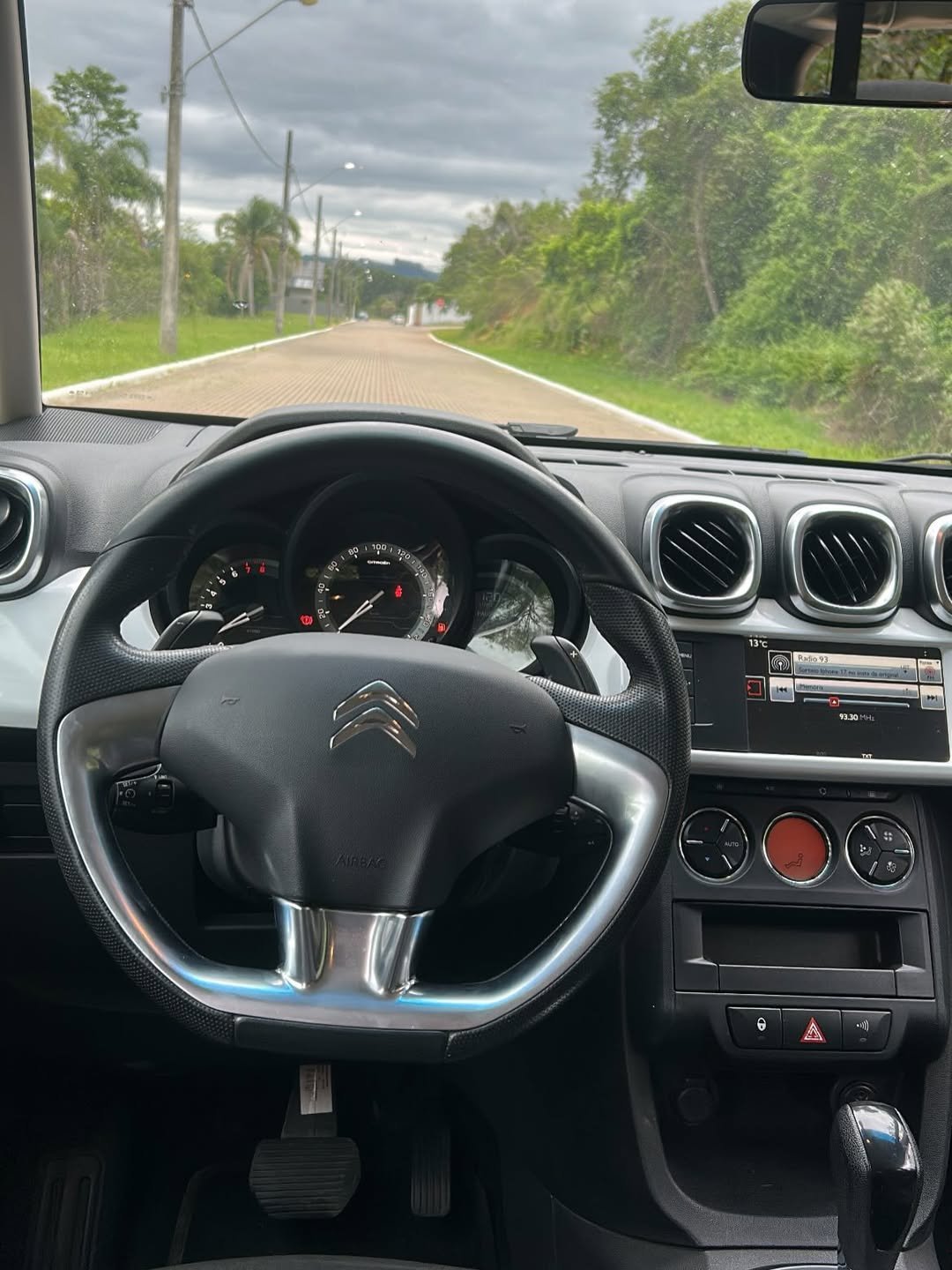 Air Cross Shine 1.6 Flex — conforto e espaço de sobra!Carro completíssimo, e com um design moder(6)